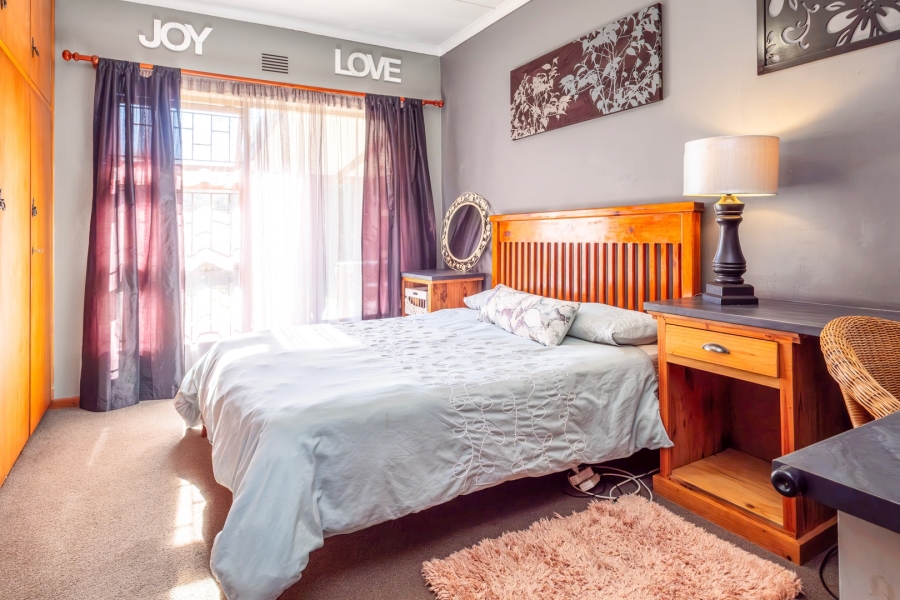 4 Bedroom Property for Sale in Bergsig Western Cape